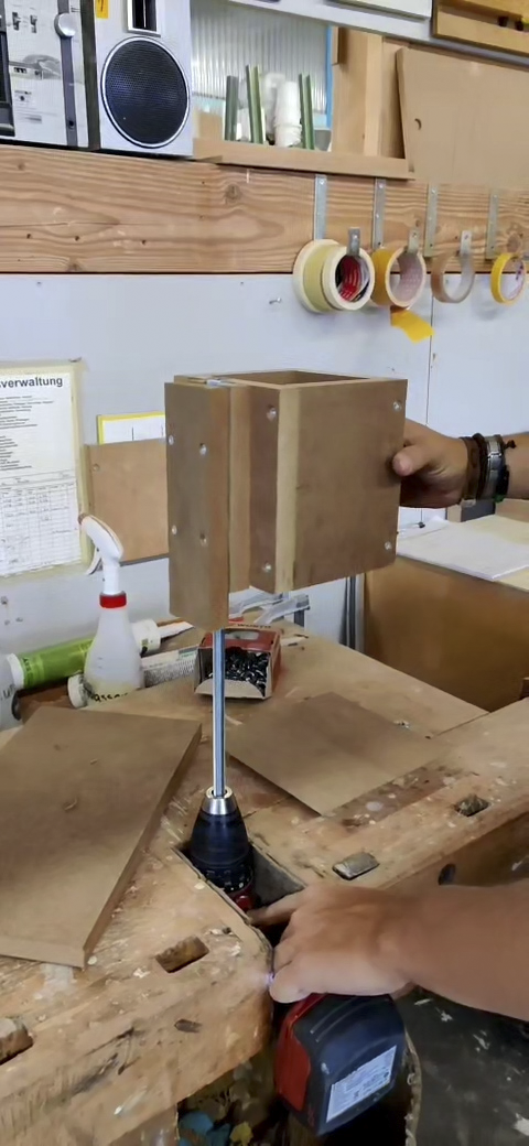 nachttisch voe.00 00 06 13.standbild002